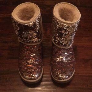 rose gold glitter uggs 